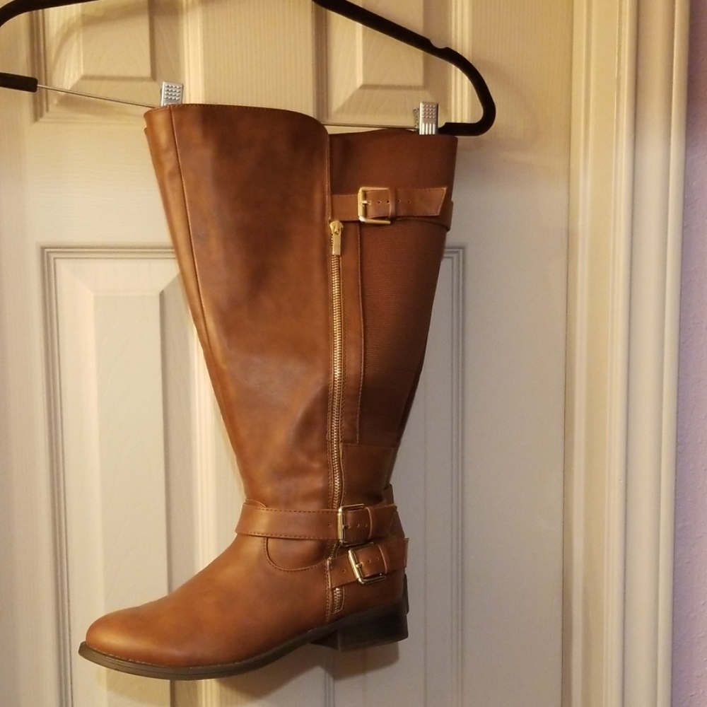Torrid 9W Wide Calf boots